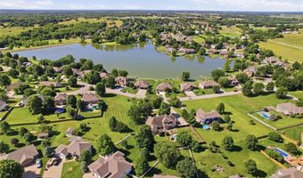 15586 Cedar Ln, Basehor, KS 66007