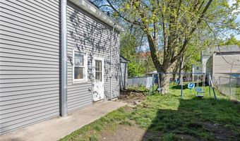 102 W Walnut St, Anamosa, IA 52205