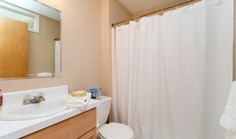 60 Algonquin Trl 60, Ashland, MA 01721