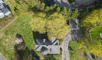 50 Portsmouth Rd, Amesbury, MA 01913