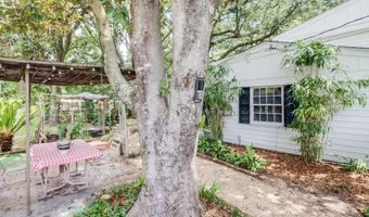 2512 Randall Dr, Biloxi, MS 39531