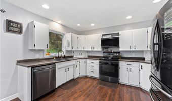 903 Roberts St, Altoona, WI 54720