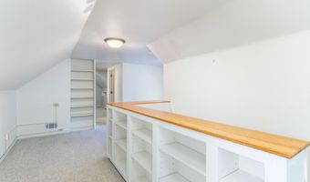 3425 Woodland St, Ames, IA 50014