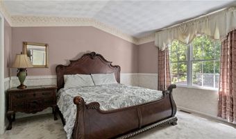 66 Hunters Crossing Dr, Coventry, RI 02816