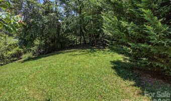 102 Wicklow Dr, Asheville, NC 28806