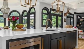 1104 HAZELTINE Ln NW, Kennesaw, GA 30152