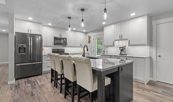 54 OPPORTUNITY Way, Appleton, WI 54915