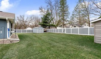 307 21st St NW, Austin, MN 55912