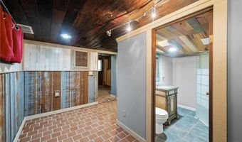 524 Madison St, Anoka, MN 55303