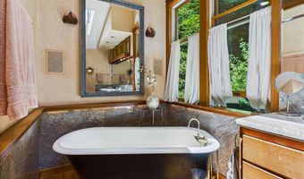 860 Chapman Ct, Arcata, CA 95521