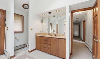4920 BROOK HILLS Dr, Annandale, VA 22003