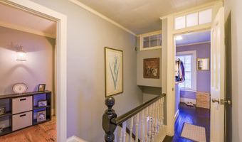 86 High St, Belfast, ME 04915