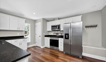 601 Springdale Woods Dr, Macon, GA 31210
