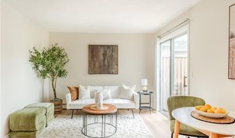 10 East St 207, Cranston, RI 02920