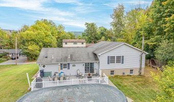 3 Travel Rd, Alloway, NJ 07461