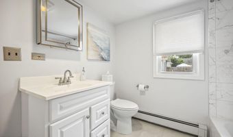 17 Cedar Ave, North Middletown, NJ 07748