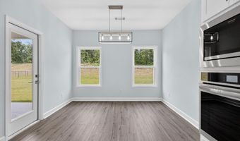 1176 Duke Dr, Bauxite, AR 72011