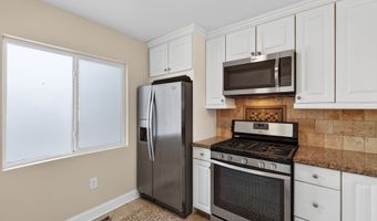 295 Monticello Dr 295, Branford, CT 06405