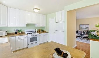 9832 Estrella Dr, Spring Valley, CA 91977
