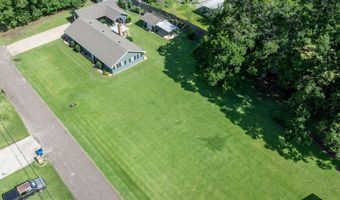 1212 Eaton Dr, Abbeville, LA 70510