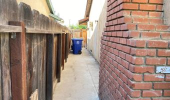 14069 Vista Dr, Armona, CA 93202