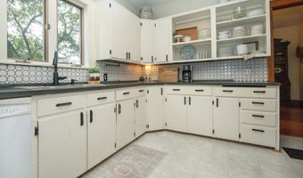 1127 Parriott, Aplington, IA 50604