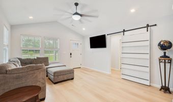 395 Pine Oaks Farm Rd, Aynor, SC 29511