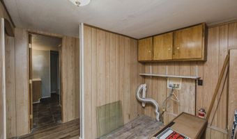 10582 Dennett Rd, Augusta, KS 67010