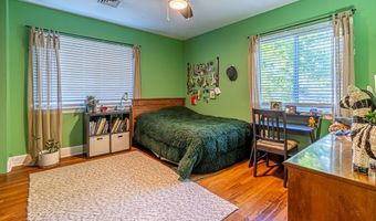 190 NE Crestview Dr, Abingdon, VA 24210