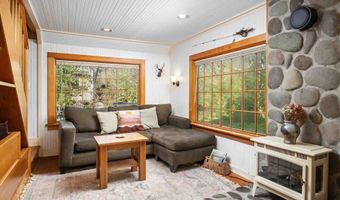1062 S BREAKER Ave, Rockaway Beach, OR 97136