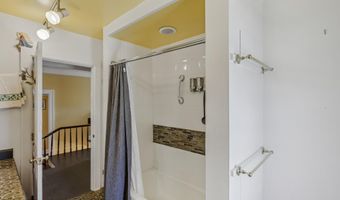 408 N Main St, Barnegat, NJ 08005