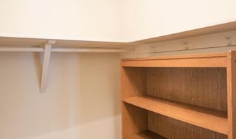 1210 N TAFT St 201, Arlington, VA 22201