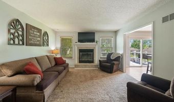 15629 Klamm St, Basehor, KS 66007