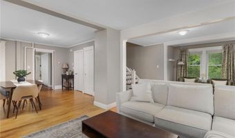 1315 New London Ave, Cranston, RI 02920