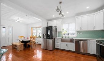 78 Highland Ave, Johnston, RI 02919