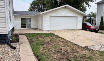 339 3rd St, Ashton, IA 51232