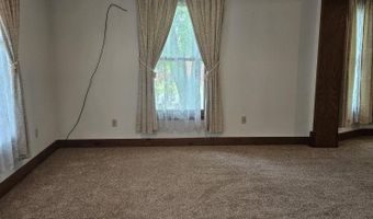 134 E Main St, Agency, IA 52530