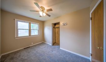 213 E Radio Ln, Arkansas City, KS 67005