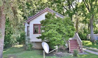 38393 N Lakeside Pl, Antioch, IL 60002