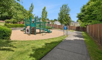12805 SW NIGHT HERON Ln 102, Beaverton, OR 97007