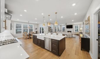 321 Crest Ln, Adams Twp., PA 16046