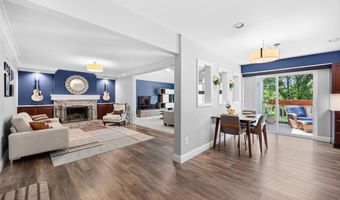 106 Hollyleaf Dr, Ballwin, MO 63021