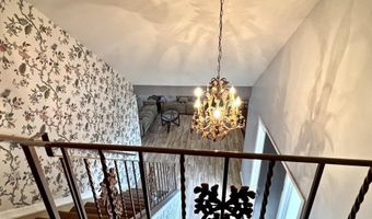 408 Duryea Dr, Auburn, IN 46706