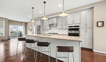 2733 S Spurway Dr, Ann Arbor, MI 48105