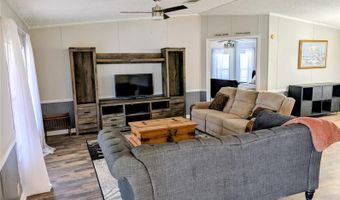 25836 MANHATTAN Ln, Astor, FL 32102