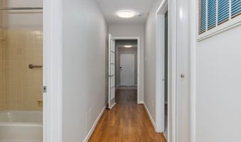 10506 WEYMOUTH St 203, Bethesda, MD 20814
