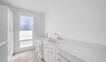 5636 Meadow Ln, Ann Arbor, MI 48105