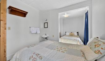 201 N Main St, Alma, WI 54610
