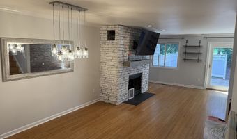 11 Boulevard Dr 12-54, Danbury, CT 06810