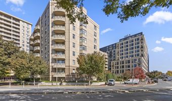 7111 WOODMONT Ave 108, Bethesda, MD 20815